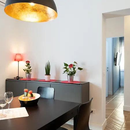 Colosseo Luxe Apartment In The Center Of Rome Exterior photo