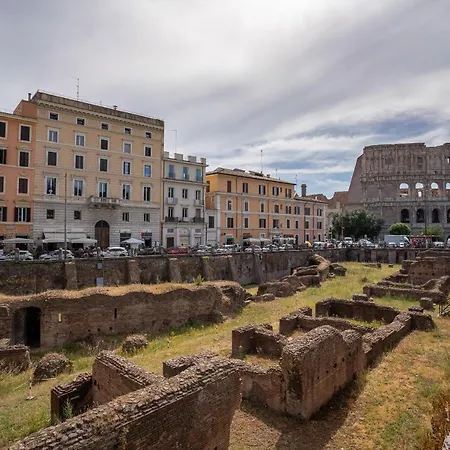 Colosseo Luxe Apartment In The Center Of Rome Exterior photo