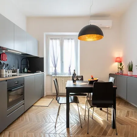 Colosseo Luxe Apartment In The Center Of Rome Exterior photo