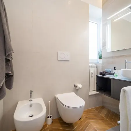 Colosseo Luxe Apartment In The Center Of Rome Exterior photo