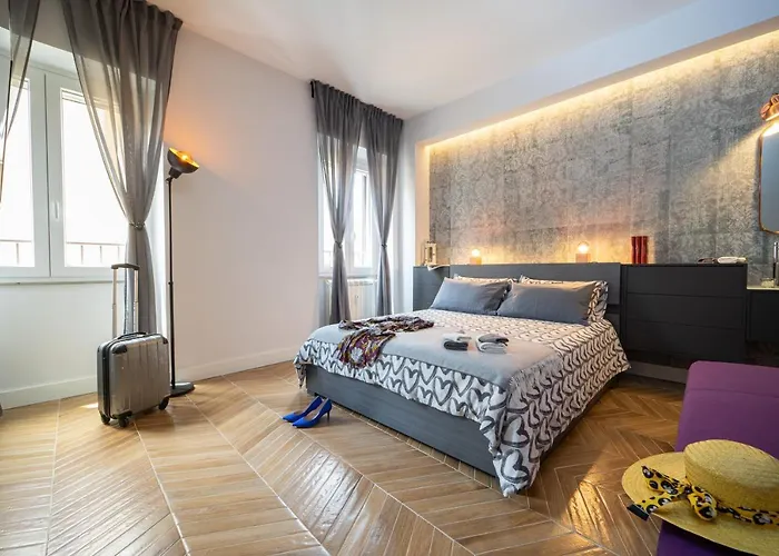 Colosseo Luxe Apartment In The Center Of Rome