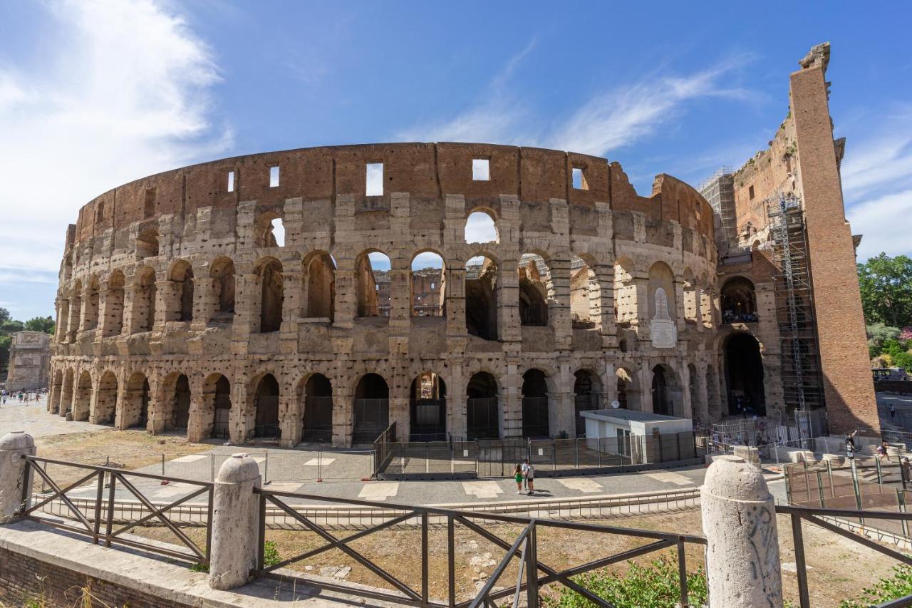 Colosseo Luxe In The Center Of Apartment